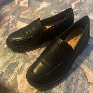 Clarks Black Leather Loafers Size Womens 10